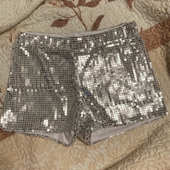 Pants - Sequin silver shorts
